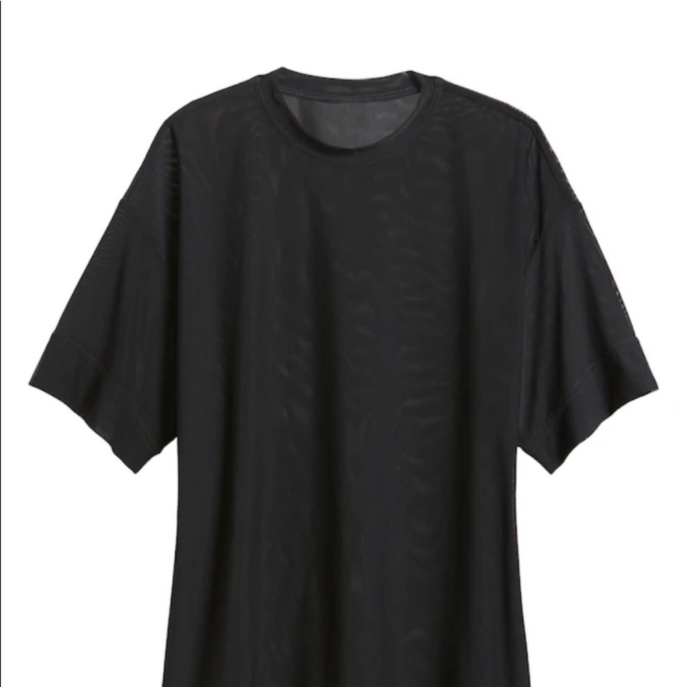 Mesh breathable top, hardly worn. Oversized :)